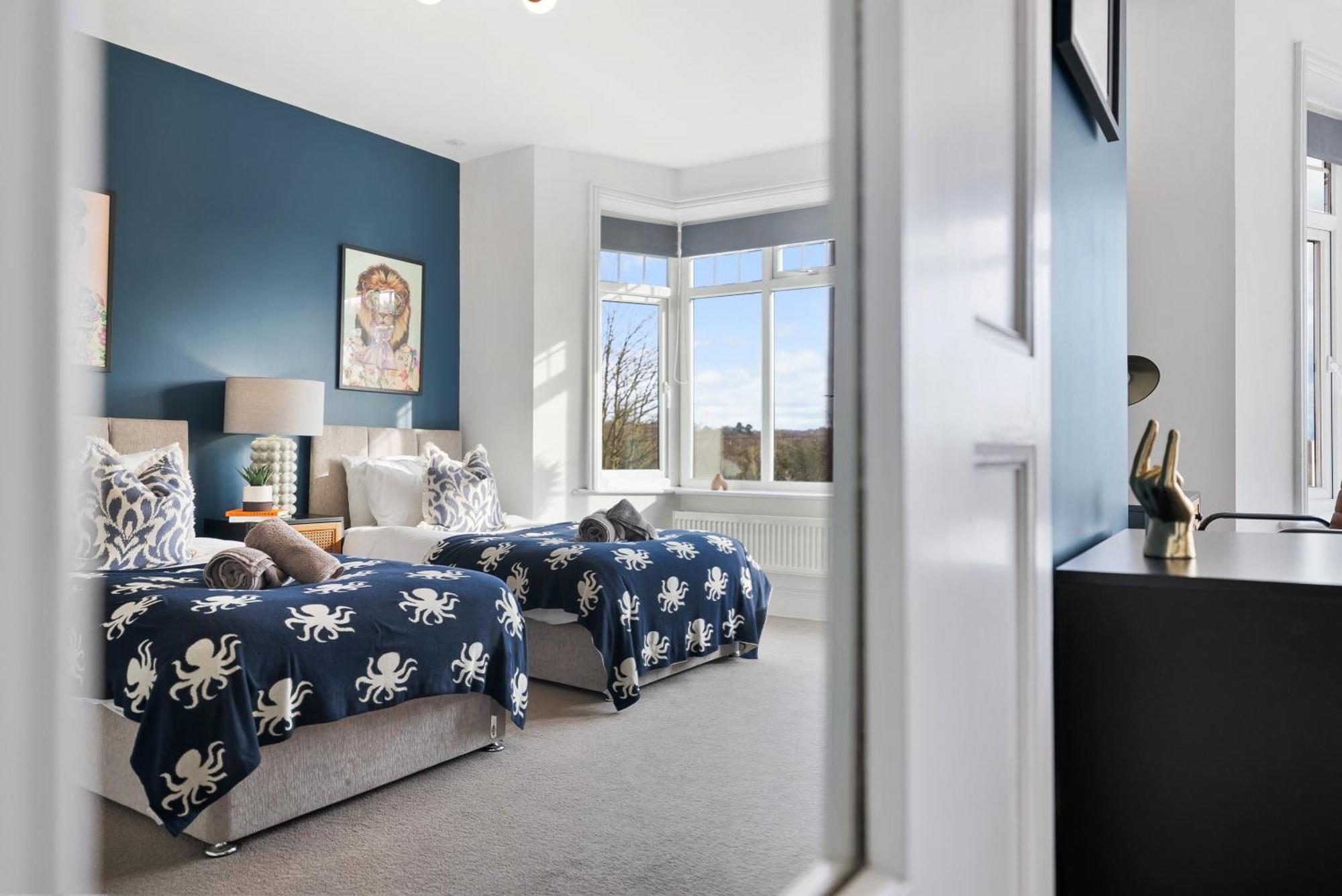 Long Term And Summer Special Offer! 5-Bedroom Spacious, Stunning Design, Sociable Areas & Cosy House Near South Downs Park, Sleeps 11 With Games Room, Private Parking And Garden- By Blue Puffin Stays Waterlooville Eksteriør bilde
