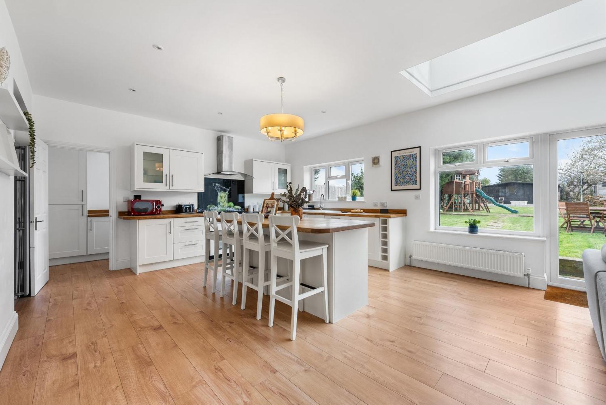 Long Term And Summer Special Offer! 5-Bedroom Spacious, Stunning Design, Sociable Areas & Cosy House Near South Downs Park, Sleeps 11 With Games Room, Private Parking And Garden- By Blue Puffin Stays Waterlooville Eksteriør bilde