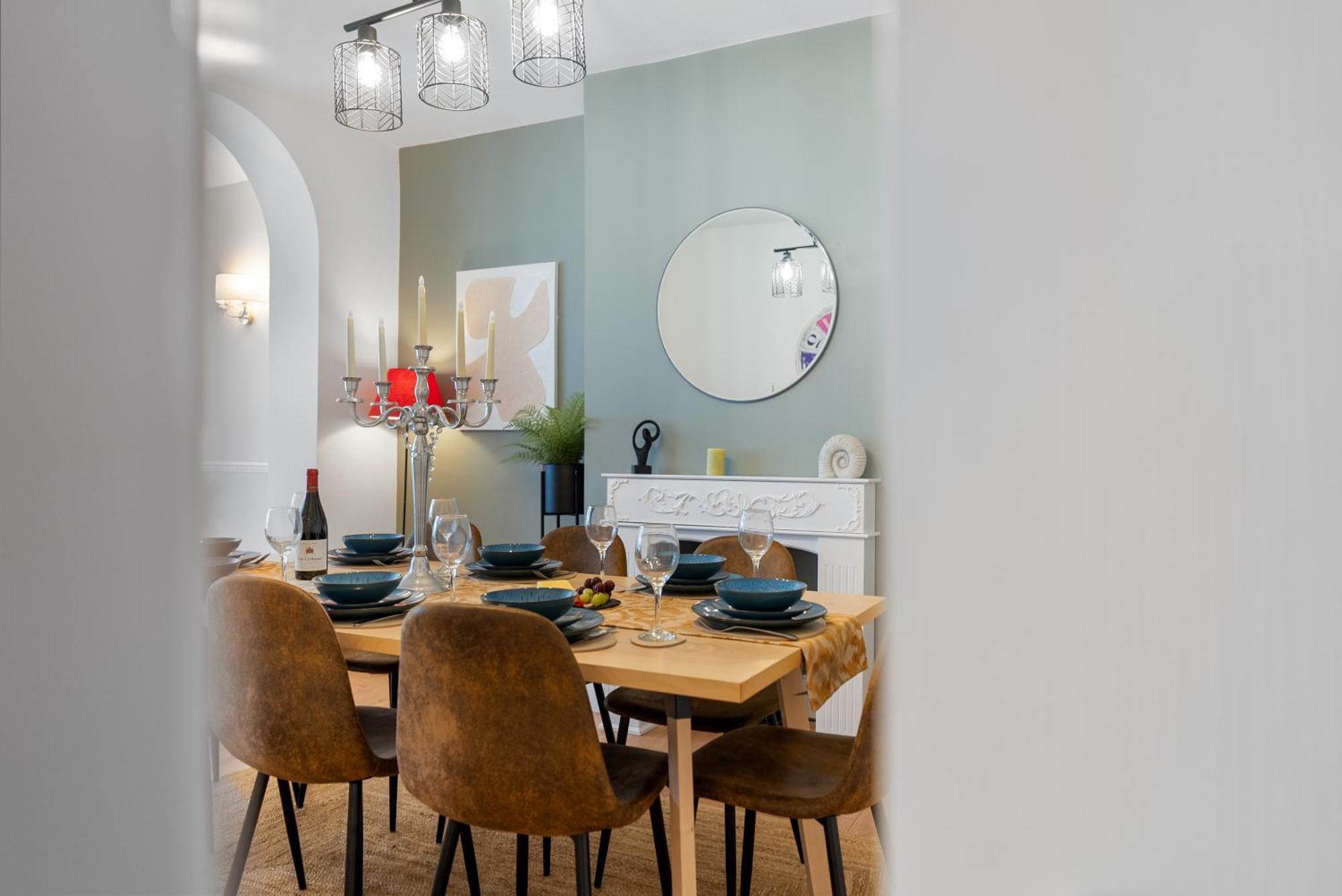 Long Term And Summer Special Offer! 5-Bedroom Spacious, Stunning Design, Sociable Areas & Cosy House Near South Downs Park, Sleeps 11 With Games Room, Private Parking And Garden- By Blue Puffin Stays Waterlooville Eksteriør bilde