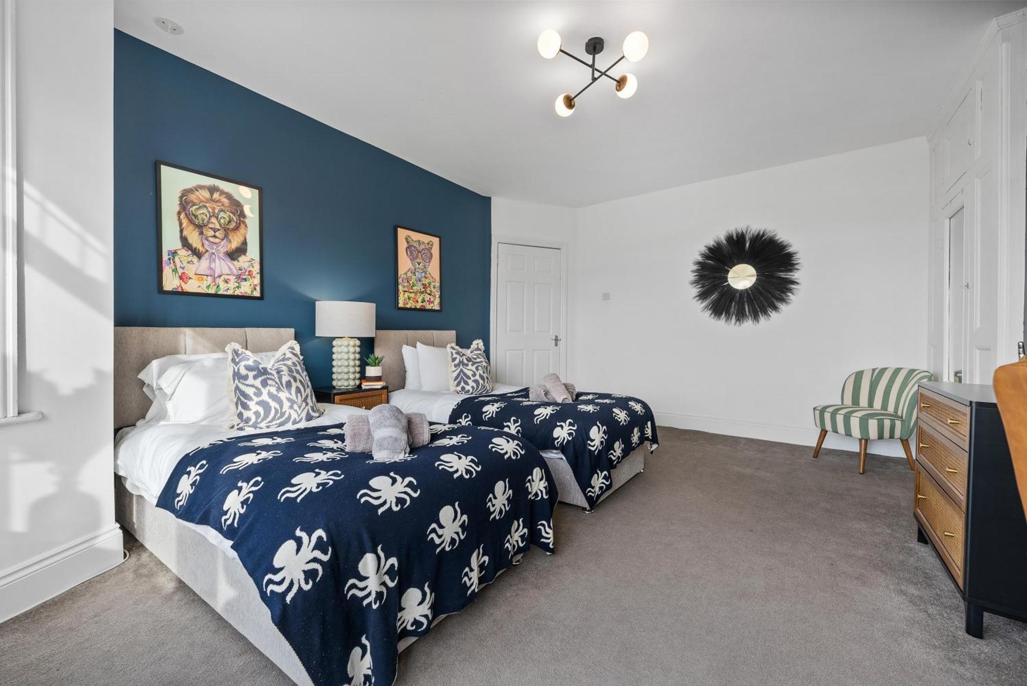 Long Term And Summer Special Offer! 5-Bedroom Spacious, Stunning Design, Sociable Areas & Cosy House Near South Downs Park, Sleeps 11 With Games Room, Private Parking And Garden- By Blue Puffin Stays Waterlooville Eksteriør bilde