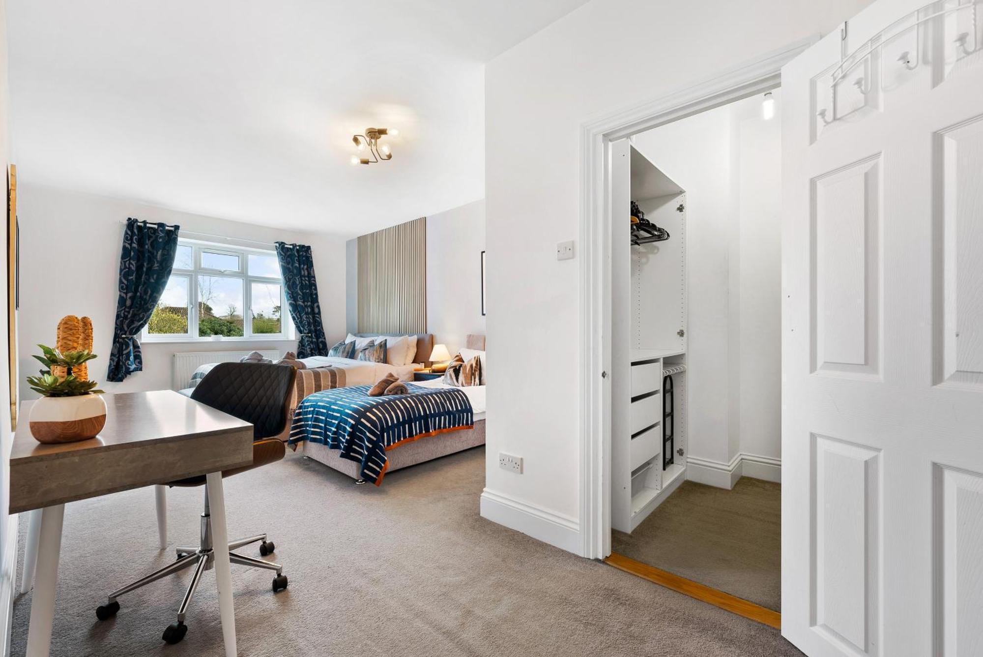 Long Term And Summer Special Offer! 5-Bedroom Spacious, Stunning Design, Sociable Areas & Cosy House Near South Downs Park, Sleeps 11 With Games Room, Private Parking And Garden- By Blue Puffin Stays Waterlooville Eksteriør bilde